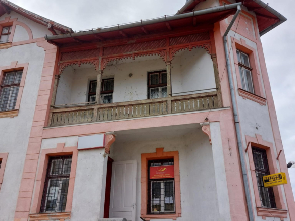 Spațiu de birou + teren de închiriat situat în Huedin, str. Poștei, nr. 2, județul Cluj