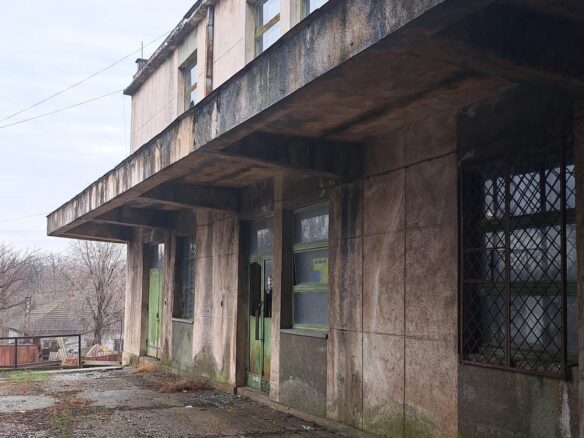 Spațiu comercial de 449mp în Roșiorii de Vede, Teleorman