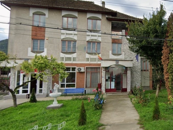 Închiriază spațiu comercial în Brănișca, Hunedoara – 26 mp, Strada Principală 214